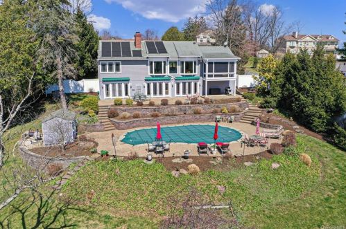 12 Pne Rd, Valhalla NY 10595-1129 exterior