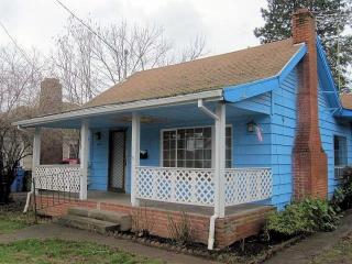 1065 17th St, Salem, OR 97302-1309