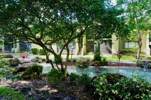 13 Escondido Ct, Altamonte Springs, FL 32701-4414