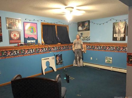 49 2 Ave, Enfield CT exterior