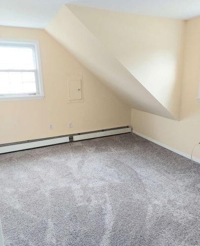 354 Amsterdam Ave, Babylon NY 11704-4922 exterior