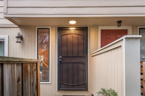 1255 Detroit Ave, Concord, CA 94520-3678