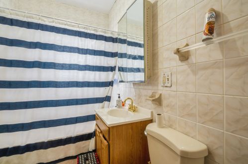 5023 Altgeld St, Chicago IL 60639-1903 exterior