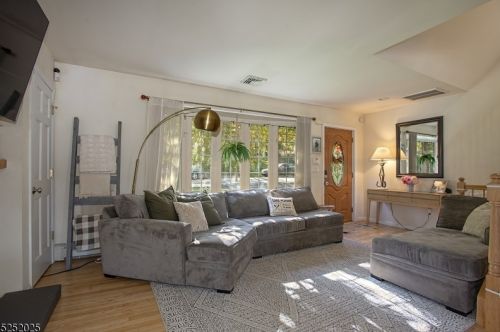 172 Shore Trl, Sparta NJ  07871-2107 exterior