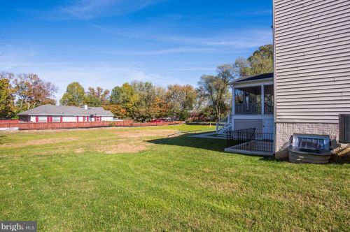 8106 Ashton St, Alexandria VA 22309-1345 exterior