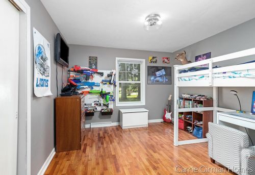 5807 124th Ave, Fennville MI  49408-9468 exterior