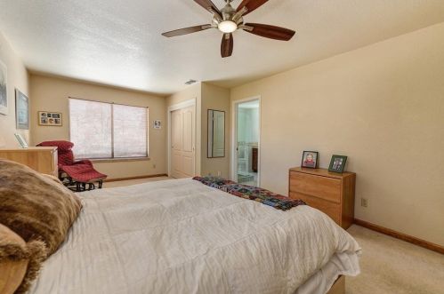 9811 Blue Lk Dr, Folsom CA 95630-1909 exterior