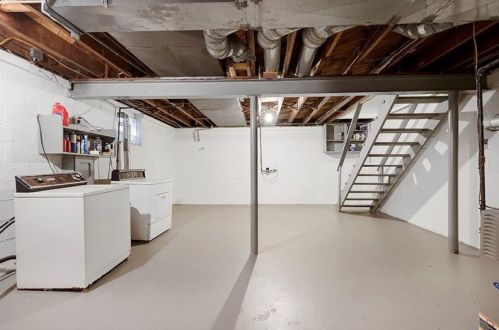 4125 Gladstone St, Pittsburgh PA 15207-1423 exterior