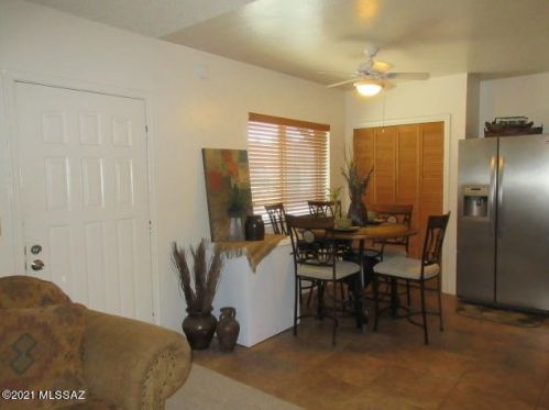 1888 La Osa St, Tucson AZ  85705-2153 exterior