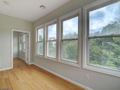 73 Schuyler Ave, Newark, NJ 07112-1830