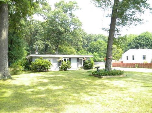 3064 Marquette Ave, Meskegon MI 49442-2634 exterior