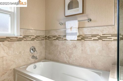 1332 Dwight Way, Berkeley CA 94710-2537 exterior