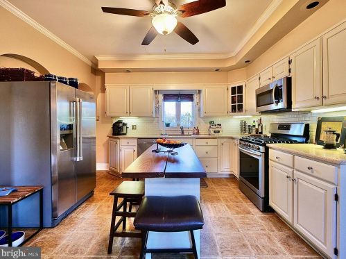 31 Glen Riddle Rd, Media PA 19063-5228 exterior