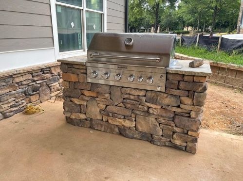 6724 Horse Shoe Cir, Gainesville GA 30506 exterior