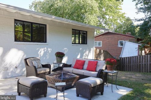 6825 Old Chesterbrook Rd, Mc Lean VA 22101-4408 exterior