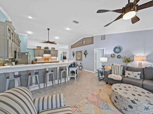 2097 Parrot St, Fort Pierce FL  34952-6758 exterior