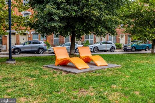 1131 Catharine St, Philadelphia PA 19143-2615 exterior