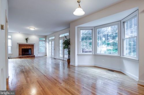 1588 Highland Glen Pl, Mc Lean VA  22101-4159 exterior