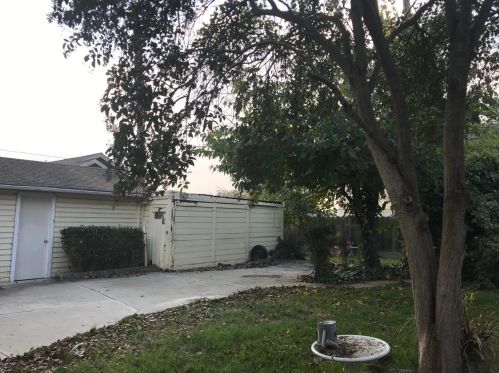 145 West Ave, Turlock CA 95380-5654 exterior