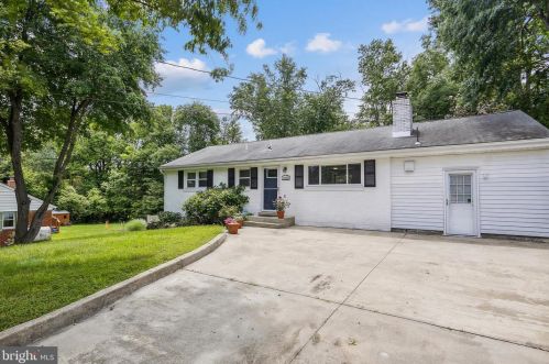 3463 Little Hunting Creek Dr, Alexandria, VA 22309-1925