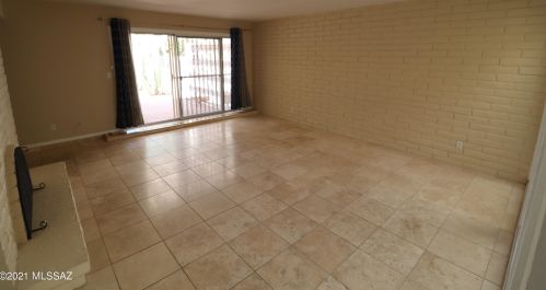 5673 Camino Del Sol, Tucson, AZ 85718-4418