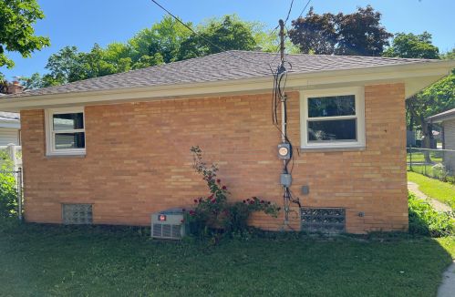 4907 88th St, Milwaukee, WI 53225-4103