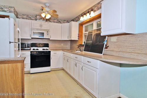 202 Conifer Dr, Lacey NJ 08731-3003 exterior