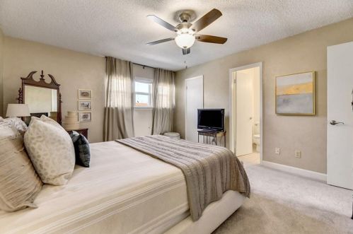 7211 Coronado Cir, Austin TX 78752-2008 exterior