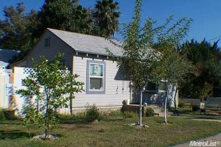 301 Palm St, Turlock CA  95380-4030 exterior