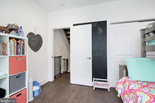 1622 Front St, Philadelphia PA 19122-3202 exterior