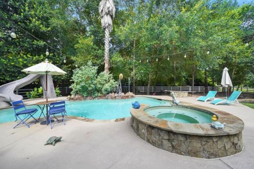 11637 Princess Ann Ct, Montgomery TX 77316-3604 exterior