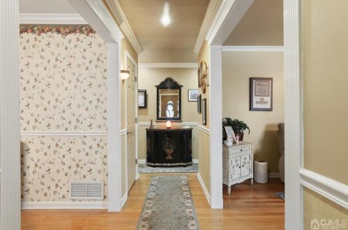 829 Evergreen Ct, New Brunswick NJ 08902-2314 exterior