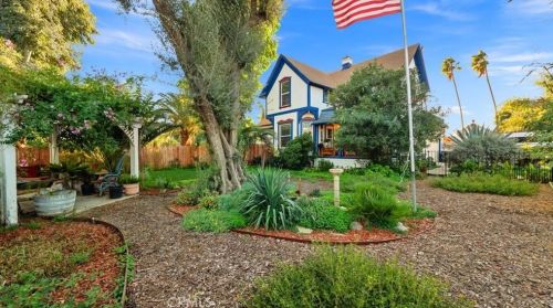 239 7 St, Perris CA 92570-2366 exterior