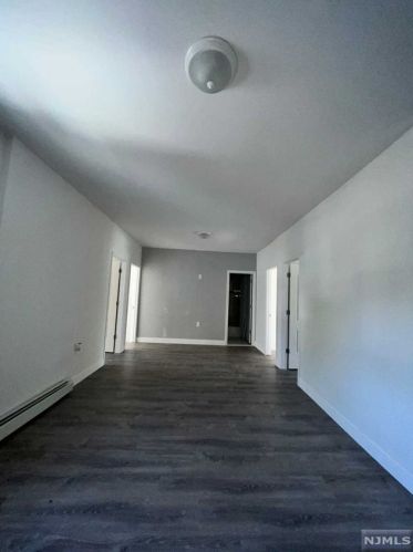 303 Dixon Ave, Paterson NJ  07501-3328 exterior