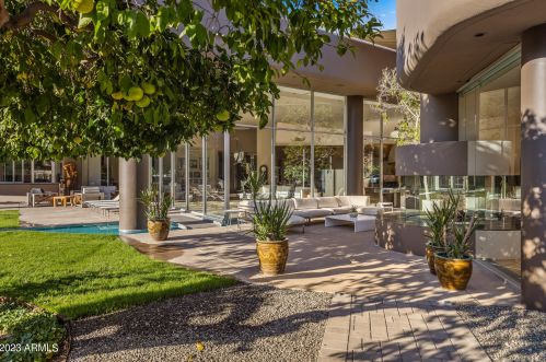 2111 Colter St, Phoenix AZ  85015-2821 exterior