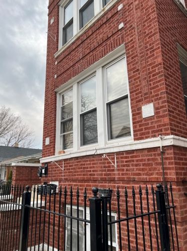 3332 38th St, Chicago, IL 60632-2715