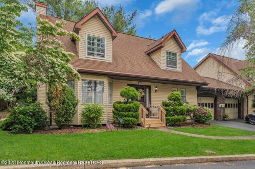 11 Old Mill Ct, Belmar, NJ 07719-3669