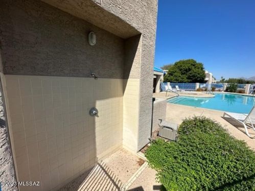 7960 Colette Cir, Tucson AZ  85710-2487 exterior