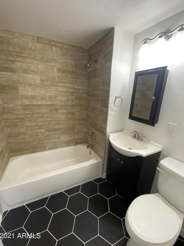 13827 11th St, Phoenix AZ  85022-4316 exterior