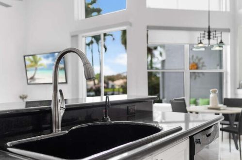 11413 Ohanu Cir, Boynton Beach FL 33437-7034 exterior