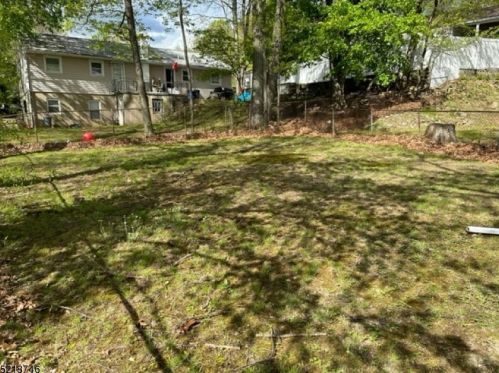 93 Cooper St, Dover NJ 07801-2032 exterior