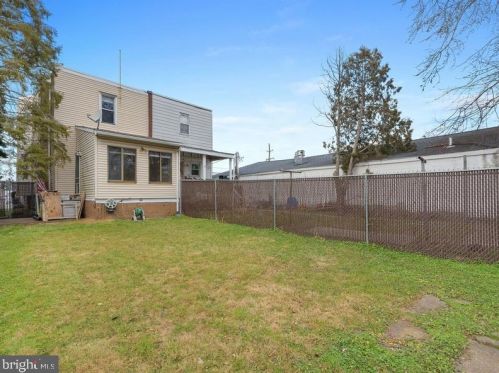 29 Macdade Blvd, Manor PA 19036-2406 exterior