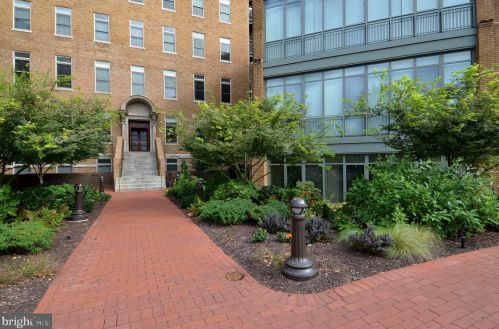 2425 L St, Washington DC  20037-2408 exterior