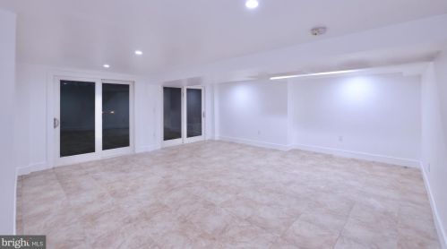 3016 Thayer St, Washington DC  20018-2505 exterior