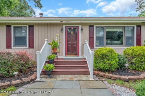 330 Chandler Rd, Jackson Twp NJ 08527-4322 exterior