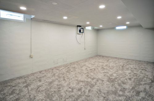 4251 Weymouth Dr, Grand Rapids MI 49508-3727 exterior