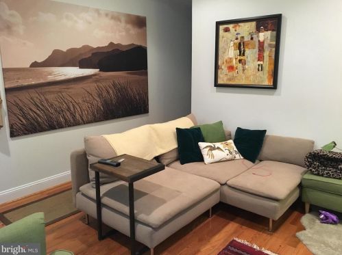 807 25th St, Washington DC  20037-2209 exterior