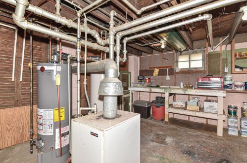 3412 9 Pl, Milwaukee WI 53215-3211 exterior