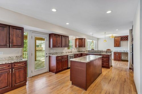 316 Eugenia St, Saint Louis MO 63141-8312 exterior