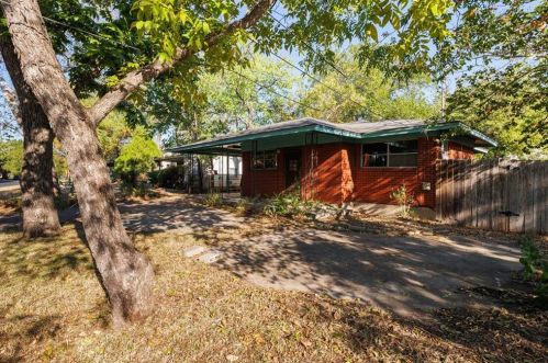 1710 32 St, Austin TX 78705-2115 exterior